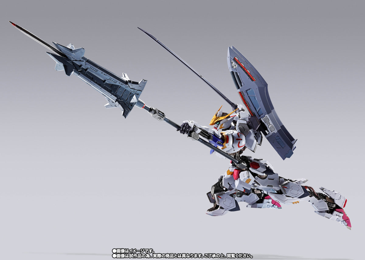 Figurine articulée Gundam Barbatos Boomerang Mace 4e forme en métal moulé sous pression avec cape