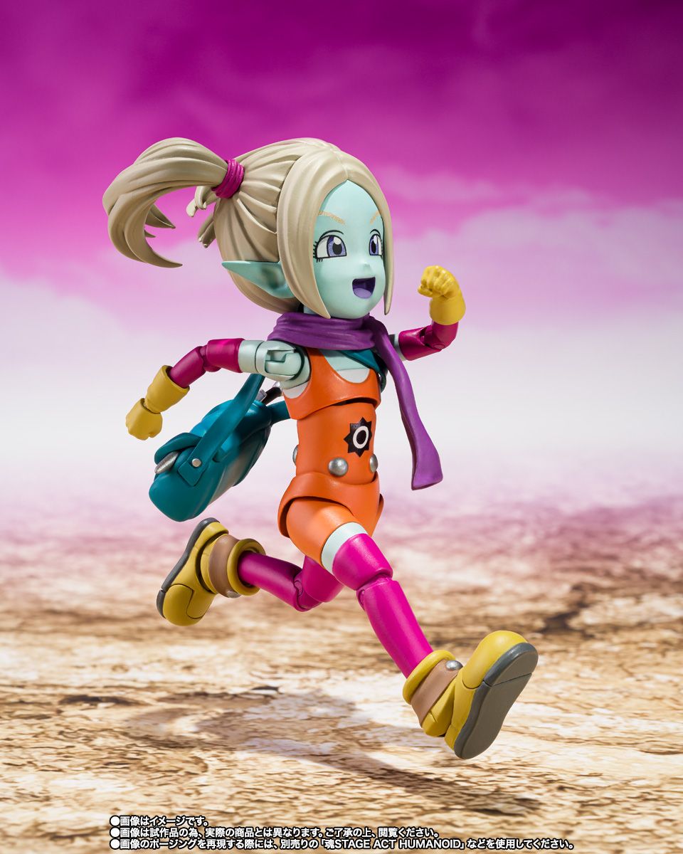 Figurine articulée Panzy avec écharpe amovible et accessoires sac