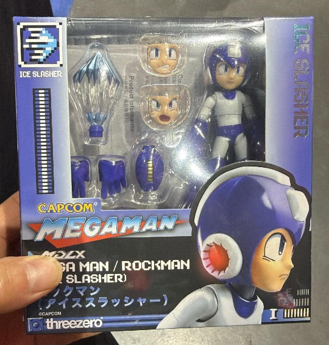 Figurine articulée à collectionner Mega Man Rockman Ice Slasher bleu glacier