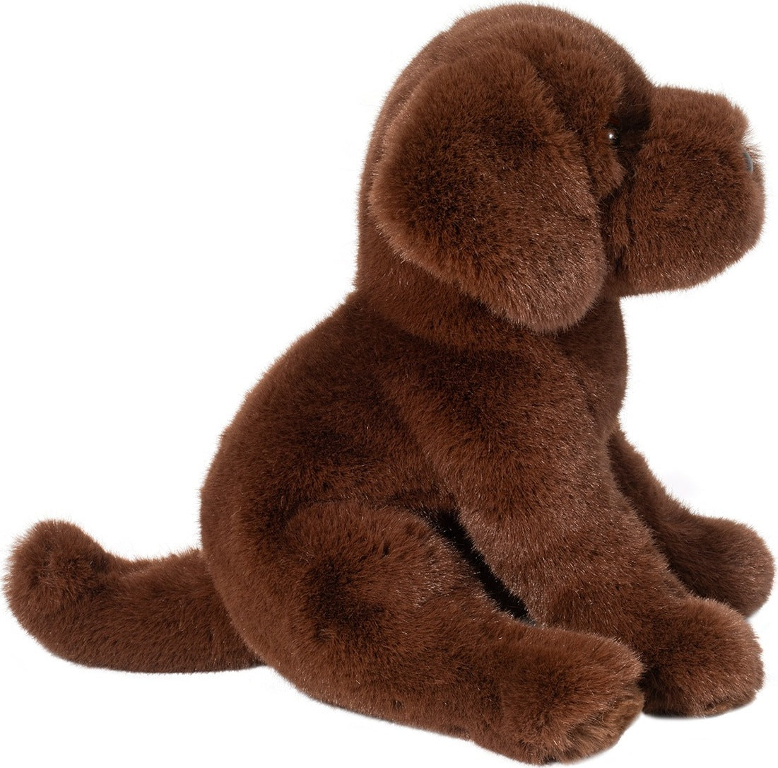 Peluche chien Labrador marron en position assise